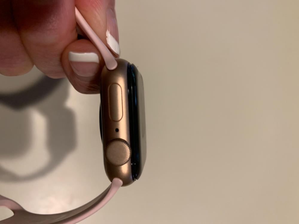 NanoArmour Apple Watch SE Screen Protector - Customer Photo From Yolonda Watterson